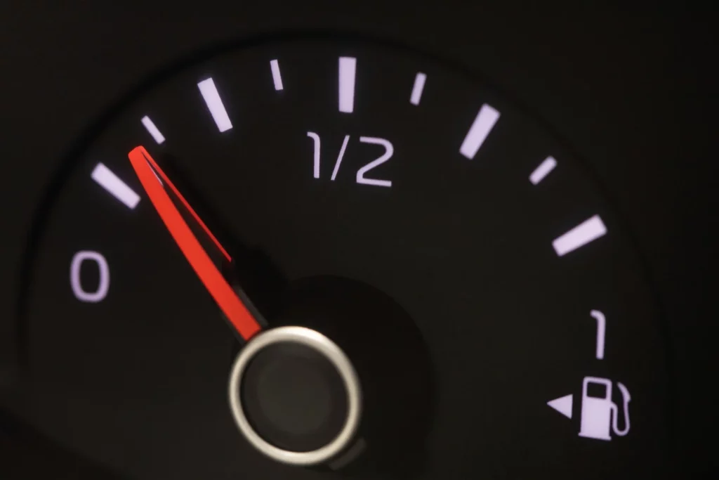 Reserva depósito de gasolina